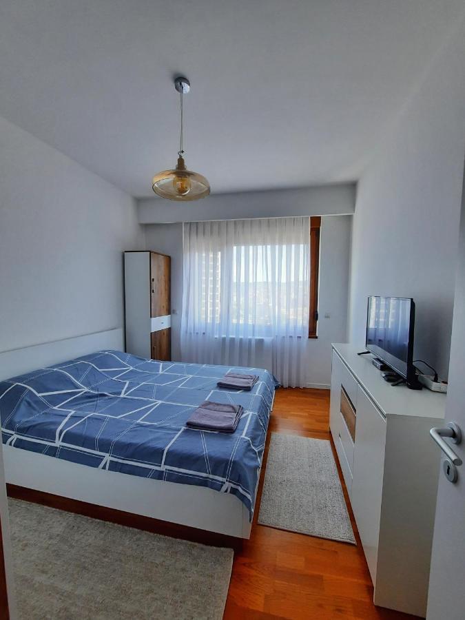 Luxury Sky View Apartment Pristina Exterior foto